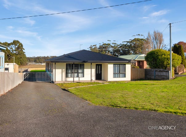 7 John Street, Smithton, Tas 7330