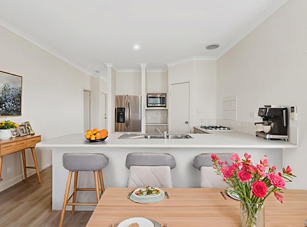 22 Wooleen Parkway, Beeliar, WA 6164