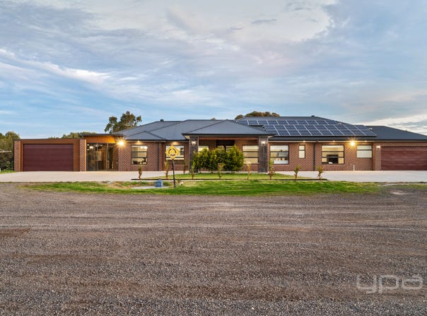 1/15 The Welkin Trail, Kurunjang, Vic 3337