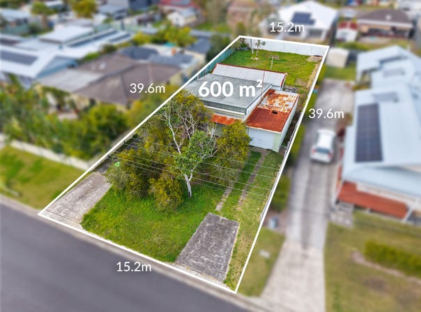 30 Hume Boulevard, Killarney Vale, NSW 2261