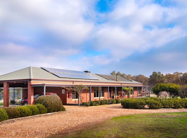 90 Back Creek Road, Shelbourne, Vic 3515