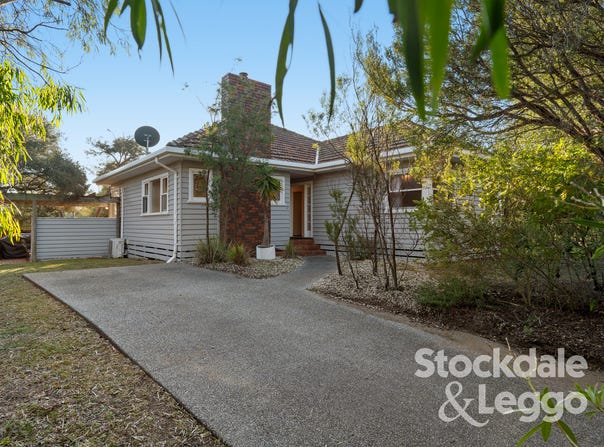 12 Fairfax Street, Blairgowrie, Vic 3942