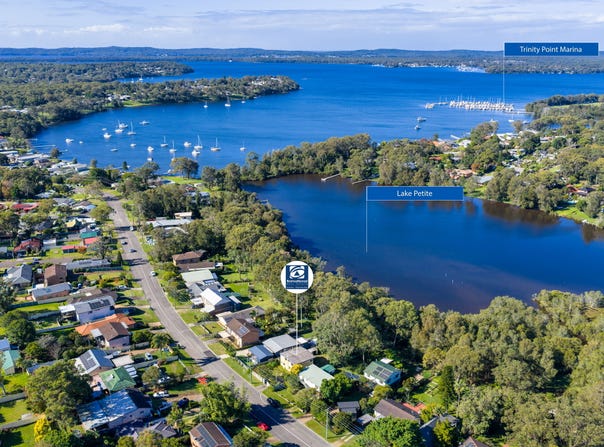 26 Rhodes Parade, Windermere Park, NSW 2264