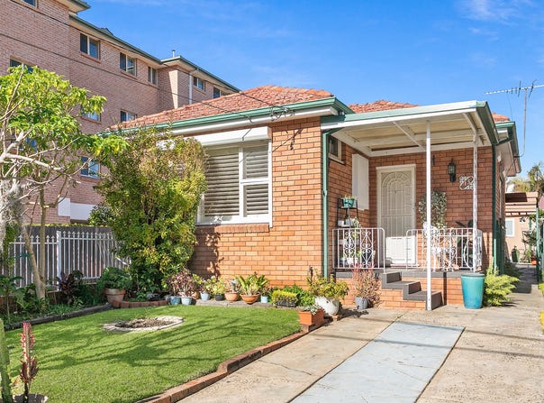 13 Macquarie Place, Mortdale, NSW 2223