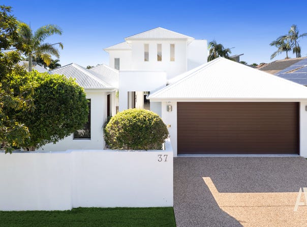 37 Bahamas Circuit, Kawana Island, Qld 4575