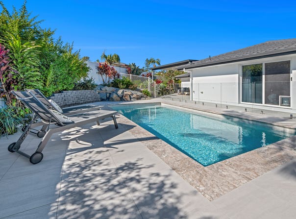 3 Carrabean Avenue, Ashmore, Qld 4214