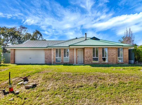 62 Carlisle Street, Williamstown, SA 5351