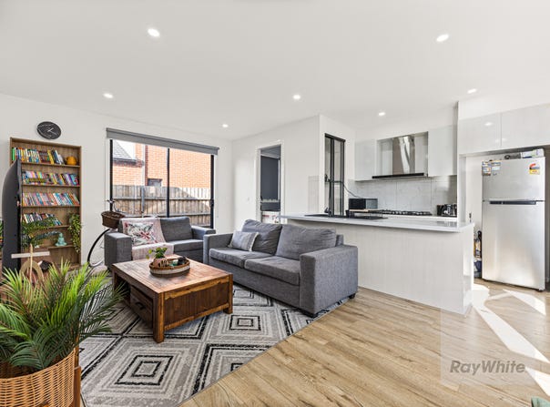 2/108 Messmate Street, Lalor, Vic 3075