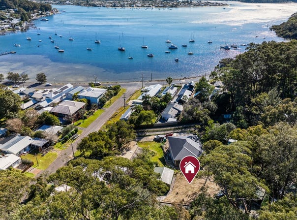10a Como Parade, Pretty Beach, NSW 2257
