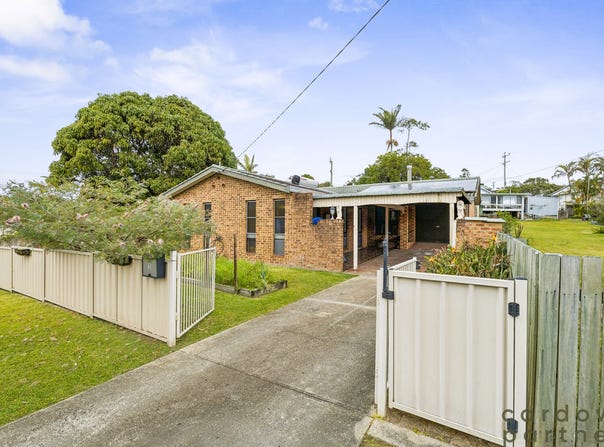 2 Moore Place, Urunga, NSW 2455