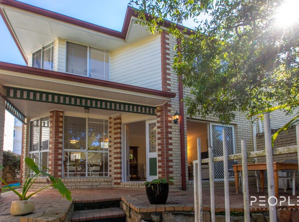2/72 Henderson Street, Camp Hill, Qld 4152