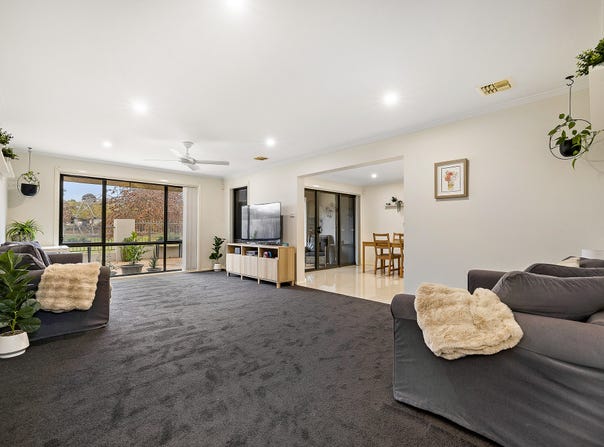 17/14 Burgoyne Street, Bonython, ACT 2905