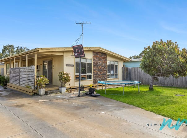 1/2 Edith Court, St Leonards, Vic 3223