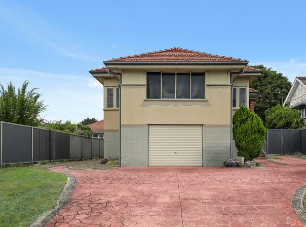 997 Logan Road, Holland Park West, Qld 4121
