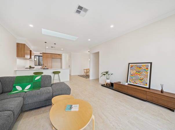 10 Botanical Place, Canning Vale, WA 6155