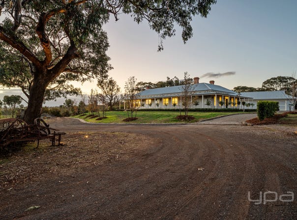 49 Strathtulloh Circuit, Strathtulloh, Vic 3338