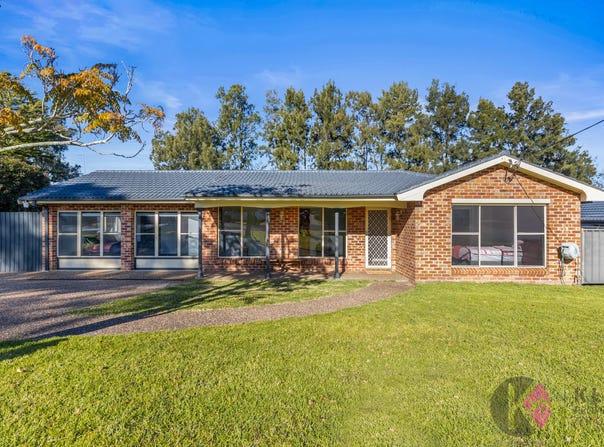 28 Edward Street, The Oaks, NSW 2570