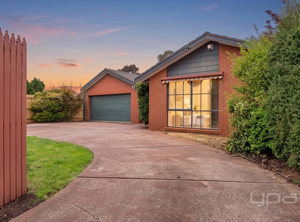369 Centenary Avenue, Melton West, Vic 3337