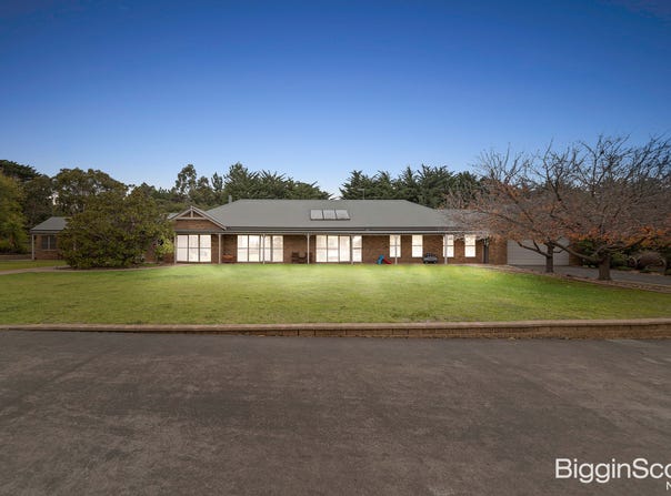 40 Captain Pearson Drive, Mickleham, Vic 3064