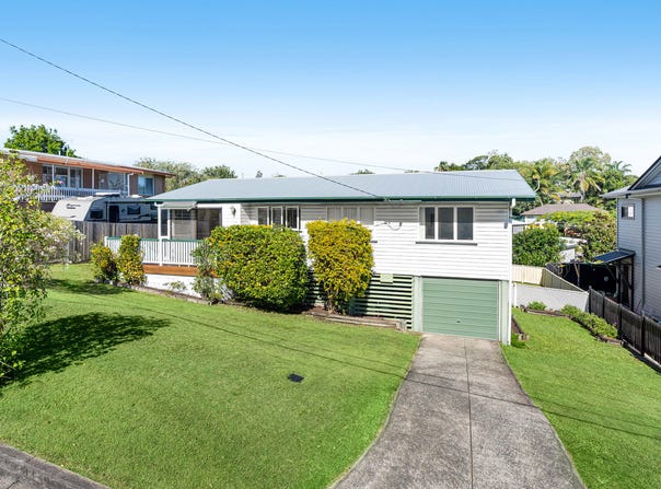 34 Banoon Drive, Wynnum, Qld 4178