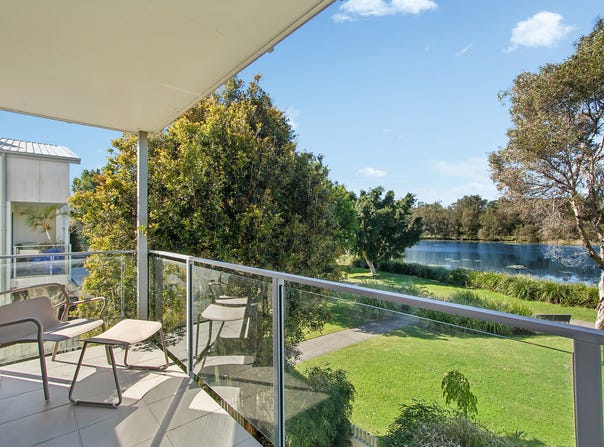8/2 Inland Drive, Tugun, Qld 4224