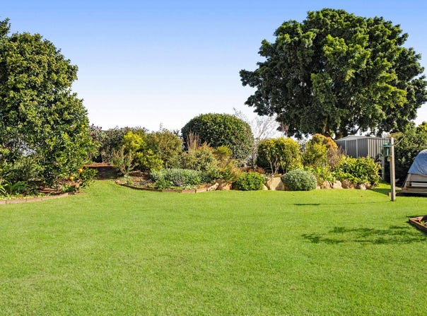 3 Currawong Drive, Highfields, Qld 4352