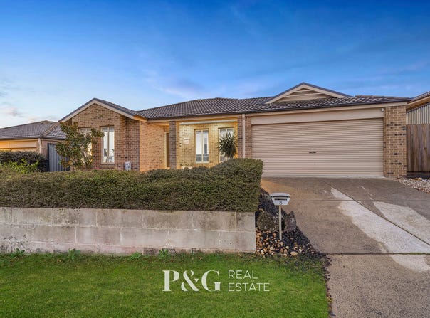 8 Adrian Drive, Pakenham, Vic 3810