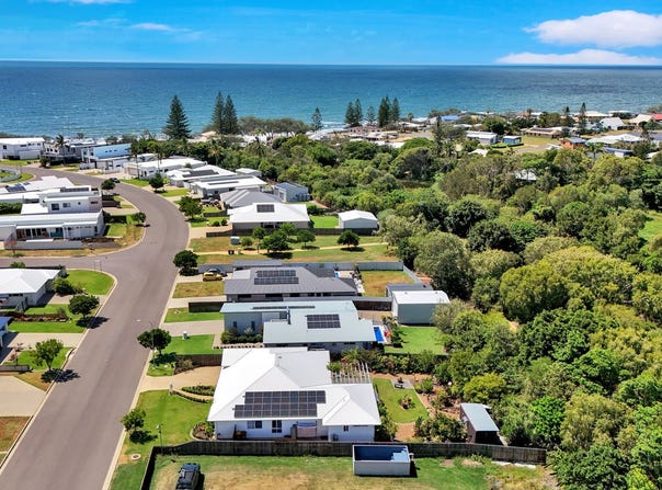12 Headlands Esplanade, Innes Park, Qld 4670