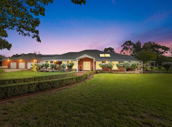 14 Burgan Drive, Springvale, NSW 2650