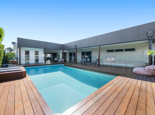 223 Markeri Street, Mermaid Waters, Qld 4218