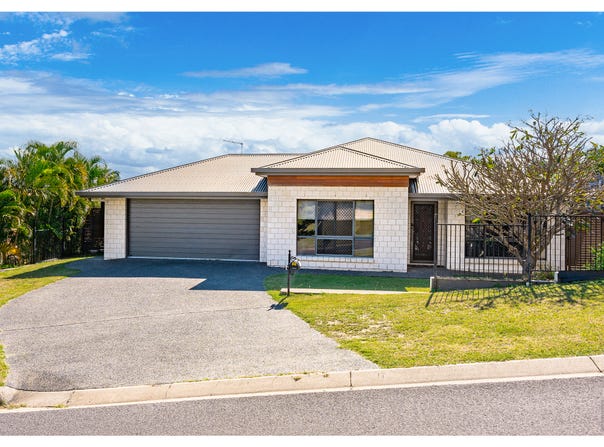 17 Woodford Way, Norman Gardens, Qld 4701