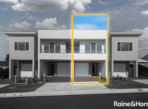 8B Jacana Place, Ingleburn, NSW 2565