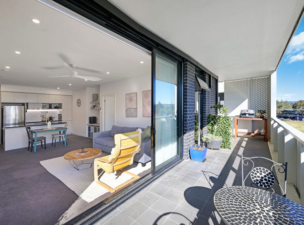 401/101C Lord Sheffield Circuit, Penrith, NSW 2750