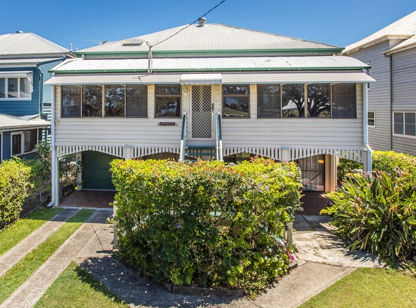 174 Flinders Parade, Sandgate, Qld 4017