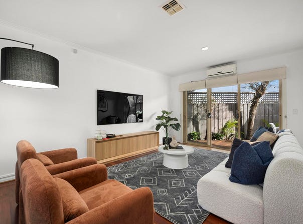 84 Gatehouse Drive, Kensington, Vic 3031