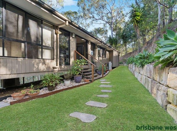 742 Haven Road, Upper Brookfield, Qld 4069