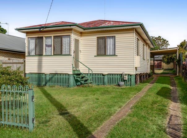 6 Weetwood Street, Newtown, Qld 4350