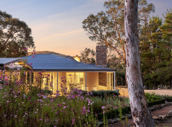 15 Amungula Place, Wamboin, NSW 2620
