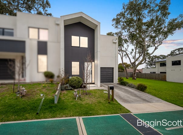 92 Riana Loop, Eumemmerring, Vic 3177