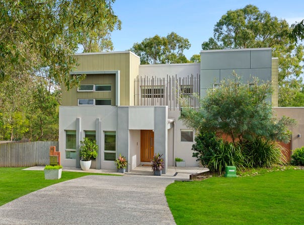 11 Ironbark Street, Carindale, Qld 4152