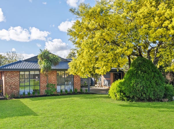 22 Lake View Drive, Safety Beach, Vic 3936