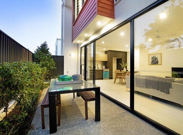4/77 Musgrave Avenue, Labrador, Qld 4215