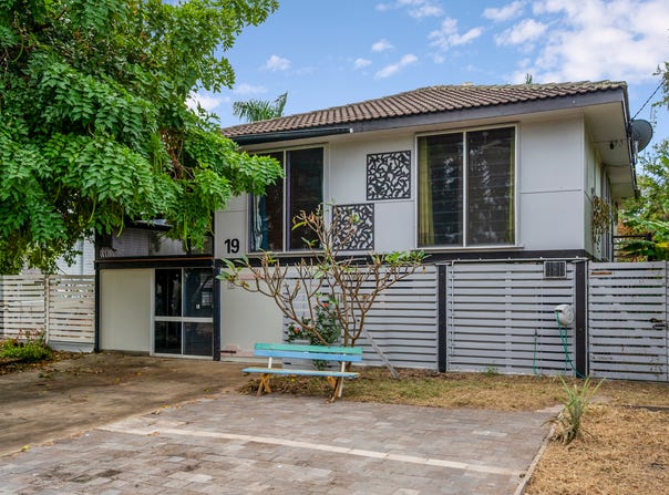 19 Hutchins Street, Heatley, Qld 4814