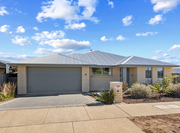 32 Sapphire Green, Moana, SA 5169