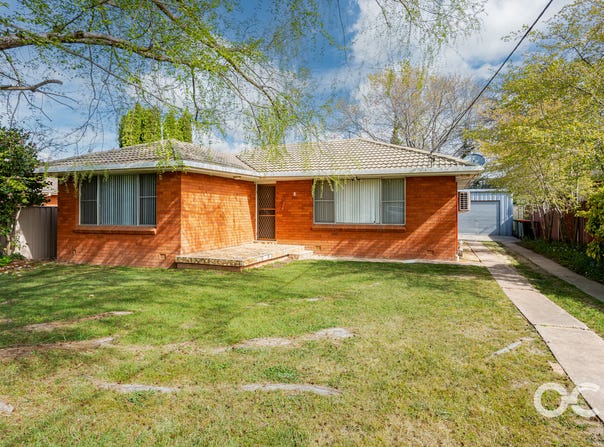 8 Lesbos Place, Orange, NSW 2800