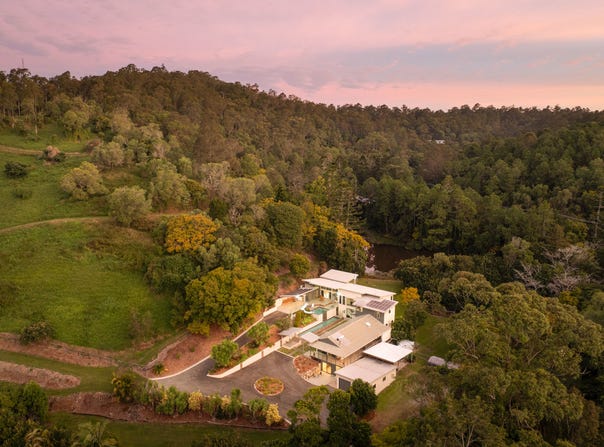 100 Dillon Road, The Gap, Qld 4061