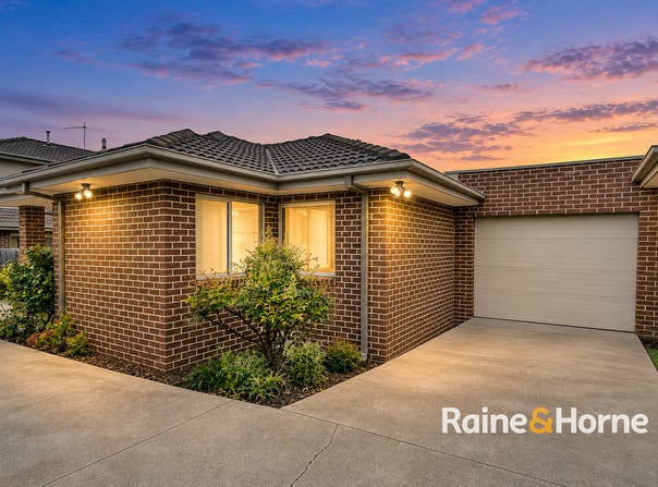 2/35 Cropley Crescent, Laverton, Vic 3028