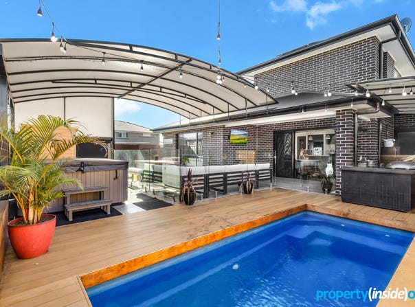 2 Masters Circuit, Colebee, NSW 2761