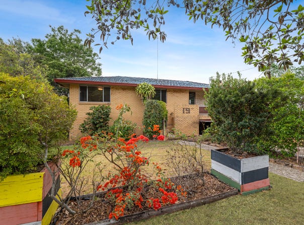 19 Satinay Street, Keperra, Qld 4054