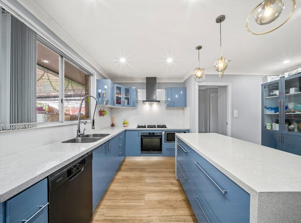 13 Malvern Close, St Johns Park, NSW 2176